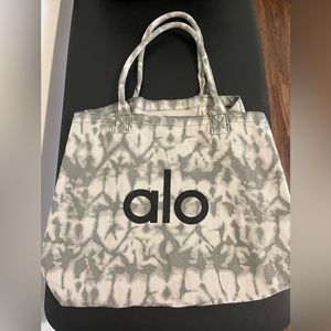 ALO YOGA Duffle Bag